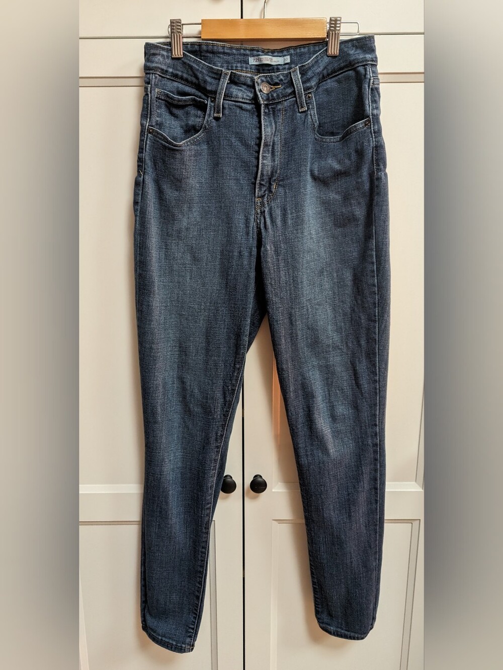 Levi's 721 High-Rise Skinny Medium Wash Women’s Jeans